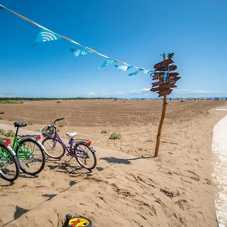 Vacanceselect Mobil Homes - Camping Laguna Village