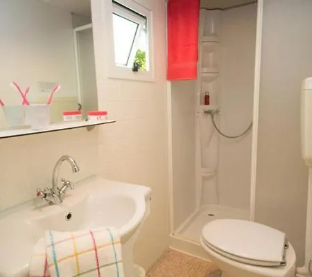 Vacanceselect Mobil Homes - Camping Laguna Village Kamp alanı