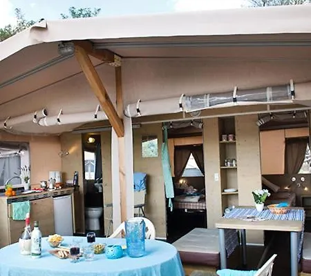Vacanceselect Mobil Homes - Camping Laguna Village Kamp alanı *
